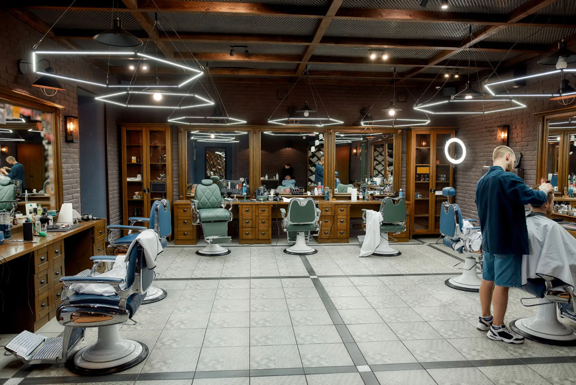 New York salon and barber shop business